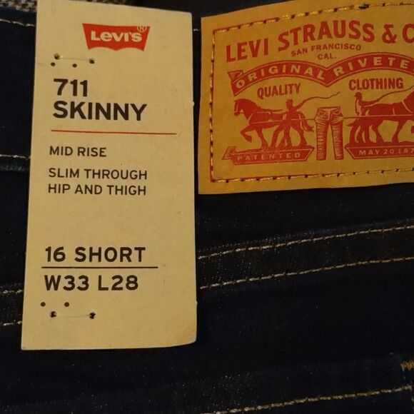 New Levi's 711 Women's W33 L28 size 16 short skinny mid-rise‎ dark wash jeans - Picture 4 of 5